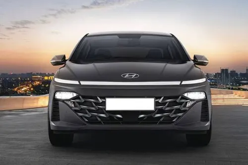 Hyundai Verna (2024)